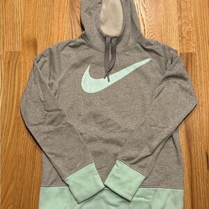 Women’s Nike Thermafit Hoodie